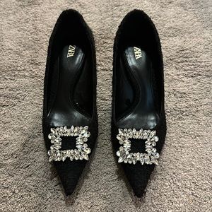 Embellished fabric heeled shoes
